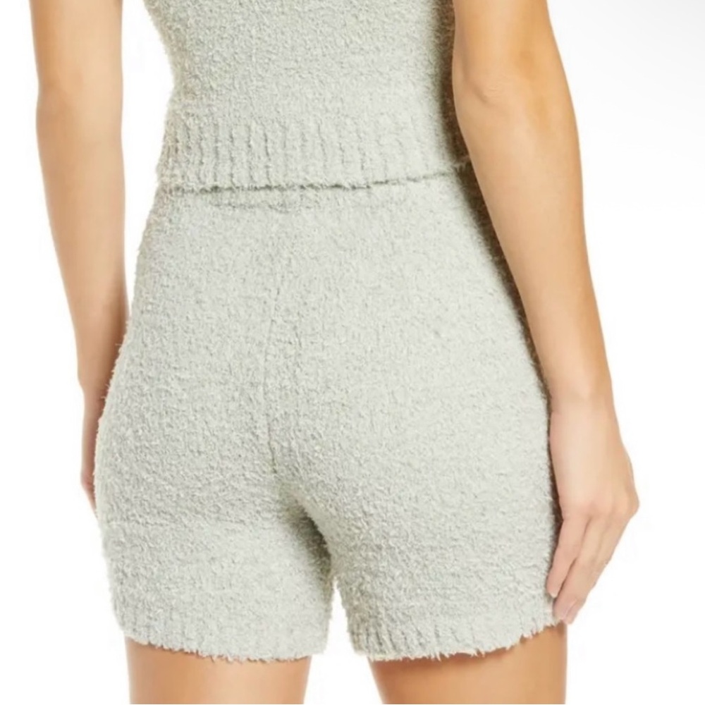 💚 NWT Skims Cozy Shorts in Mint Sz L